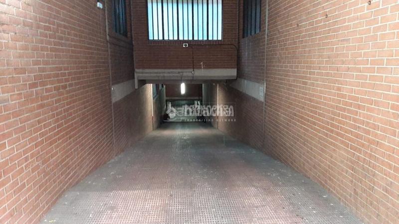 Foto e03f6644-71ff-4d21-b4db-9b28485f1a3b. Alquiler parking coche boxplaza de garaje en alquiler en Madrid