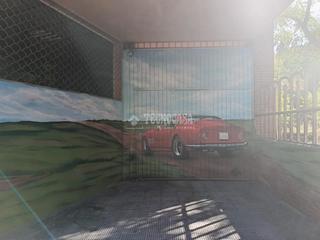 Aparcament cotxe a Calle Valdelasierra
