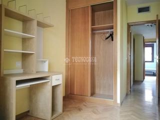 Miete Etagenwohnung  Calle palo de rosa. Piso en alquiler en madrid