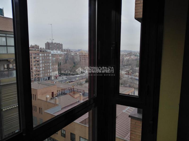 Foto afaae43f-bd68-426e-8236-292c800d1906. Miete etagenwohnung mit heizung pool in Acacias Madrid