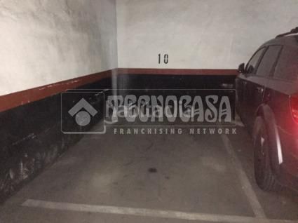 Foto d047dd01-315f-4472-a32c-c59987c40019. Aparcament cotxe a Acacias Madrid