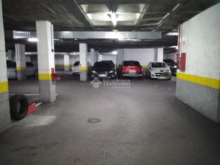 Autoparkplatz in PASEO DE LAS ACACIAS