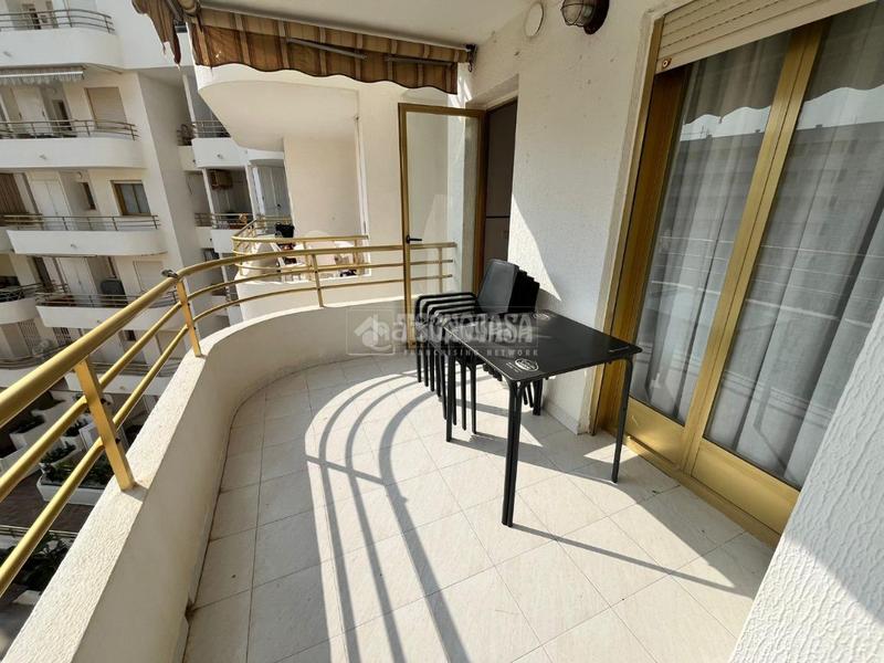 Foto 653d9b66-c3fb-4e6c-90cd-1027ab613020. Piso  en venta en El Perellonet Valencia