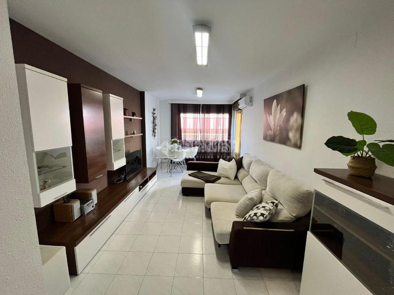 Foto 82d64f2e-13ca-47aa-affd-c467f1cb18cd. Piso  en venta en El Perellonet Valencia