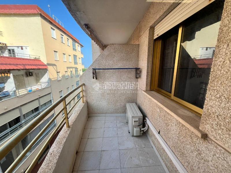 Foto df43c53a-b0bd-45b9-a8d5-e59a837c65c6. Piso  en venta en El Perellonet Valencia