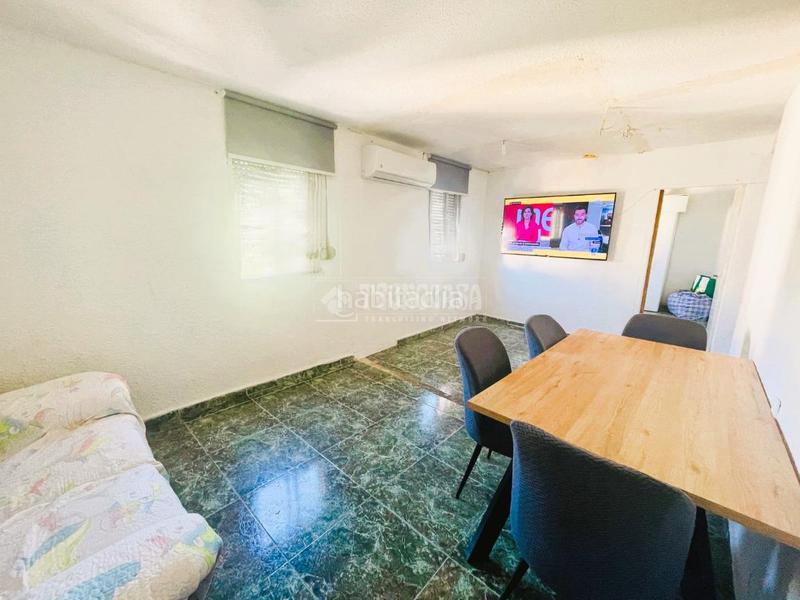 Foto ffd9f0f0-19a9-47ee-86a4-6c7f5c6a112c. Pis a El Mercado Manises