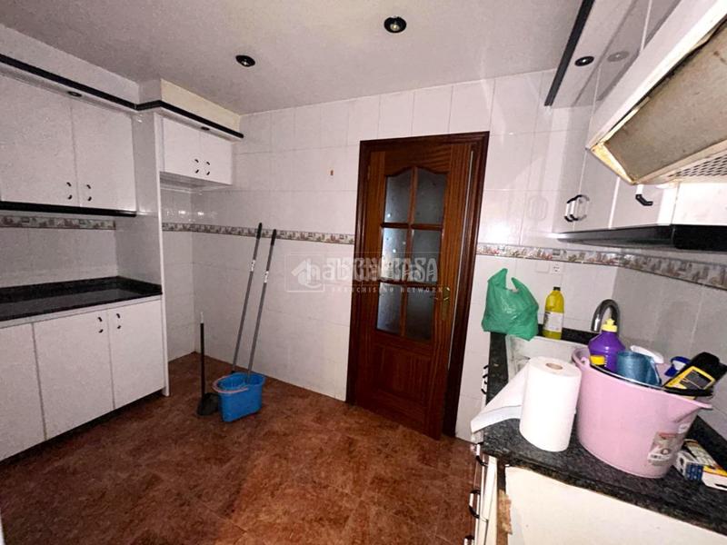 Foto 17ca7f32-bad5-4904-92af-bfbe572bffdd. Pis amb aparcament a Aiora Valencia