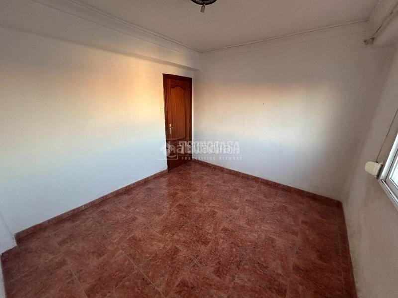 Foto ed755b86-5a3d-4c88-80aa-13fd50f40549. Pis amb aparcament a Aiora Valencia