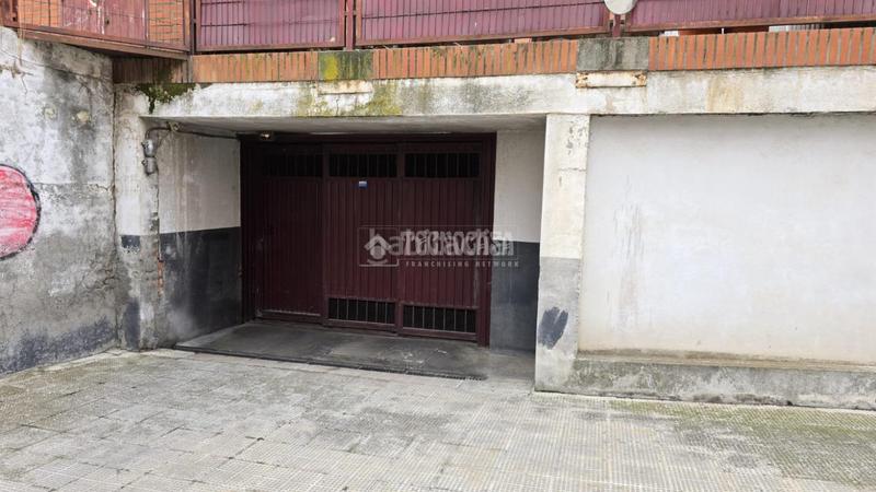 Foto 47965b44-c70d-4e37-bf14-7ccafb474c3b. Aparcament cotxe a Juan de la Cierva Getafe