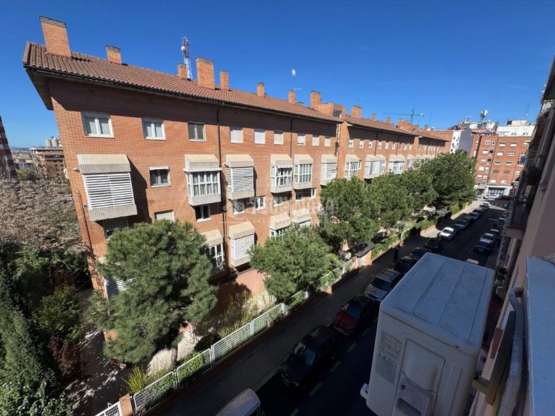 Foto 1003b096-2c47-4eec-8192-f240e324806f. Pis amb calefacció a Bellas Vistas Madrid