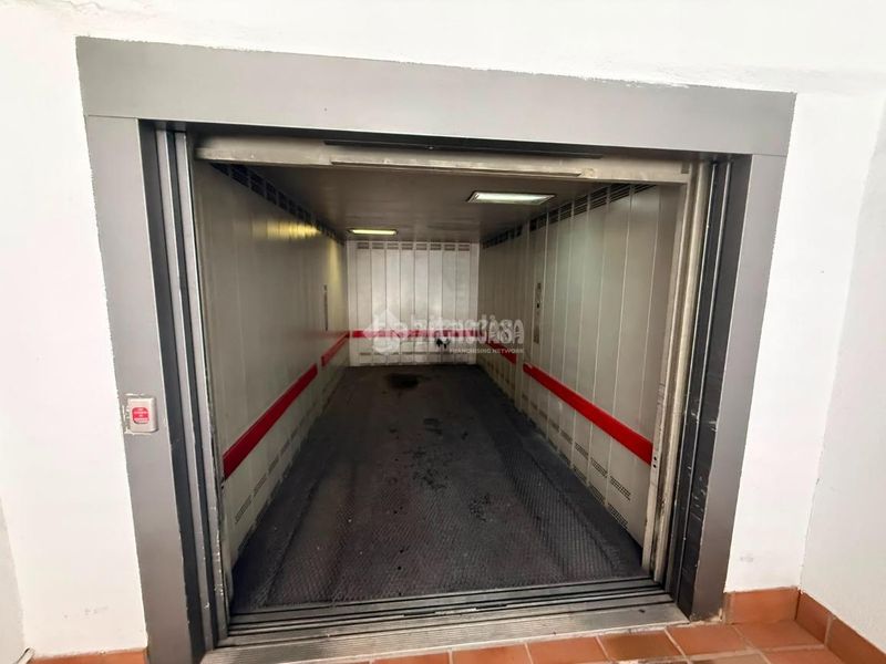 Foto 6477a288-8d1a-43e9-b8db-e5283ac31af2. Affitto posto auto in Bellas Vistas Madrid