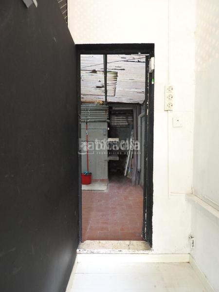 Foto 6f38f35d-a18c-43e9-8dbd-5c3f9d0667c2. Location local commercial dans Sant Gervasi - Galvany Barcelona