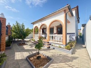 Casale in Puente Genil. Casa rural en venta en puente genil