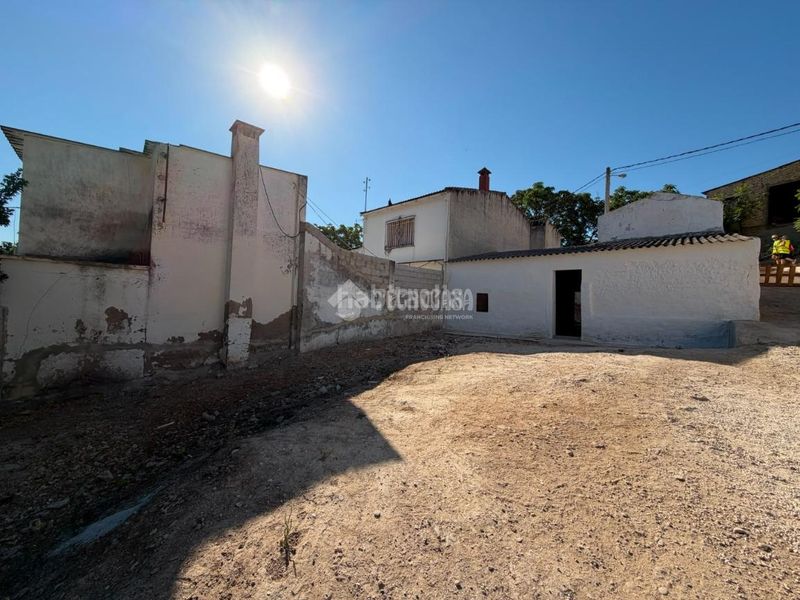 Foto 996e64ea-9833-4dfb-a10d-773df067e536. Finca rústica a Puente Genil