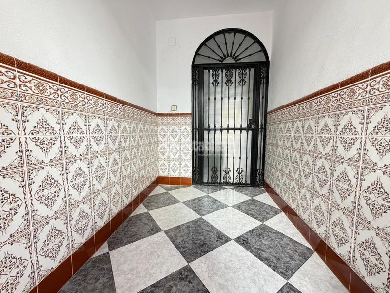 Foto d9f61f01-2629-447a-a605-e09f9490b77e. Casa a Puente Genil