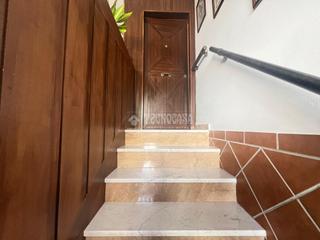 Casa aparellada en Puente Genil. Casa en venta en puente genil