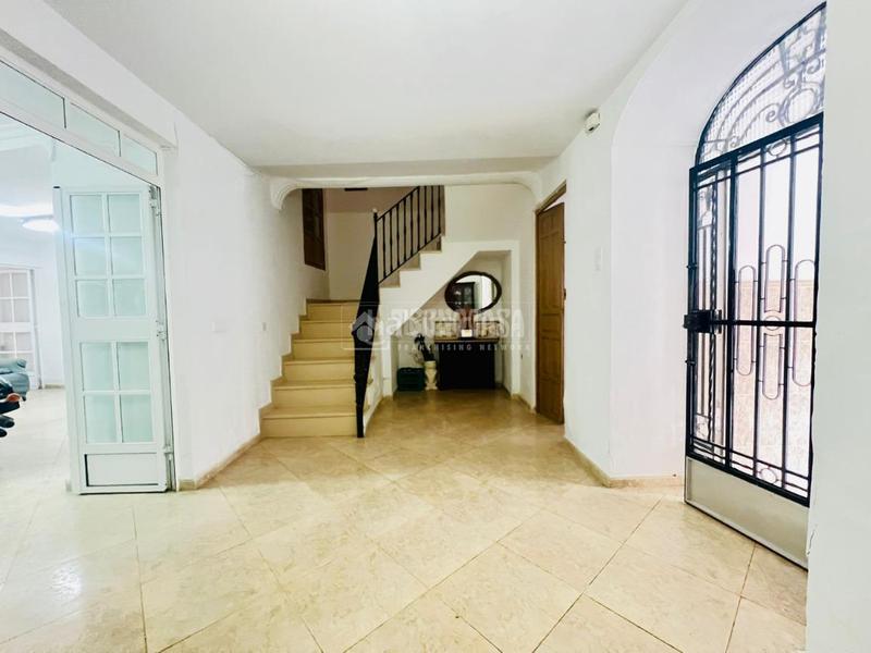 Foto 533dbacc-7aa5-41f8-a245-437ee08c1732. Casa  en venta en Puente Genil