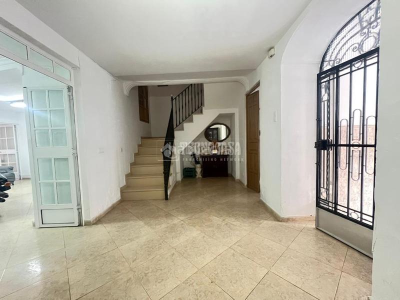 Foto fb0de42e-c9b3-4e64-b099-8e58d4eb52d4. Casa  en venta en Puente Genil
