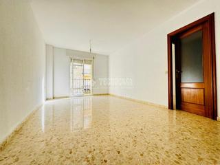 Etagenwohnung in Puente Genil. Piso en venta en puente genil