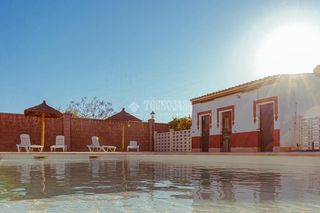 Casale in Puente Genil. Casa rural en venta en puente genil