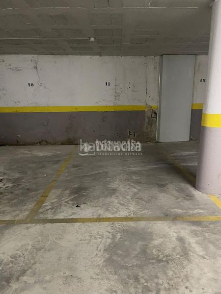 Foto 943e7221-39b5-446a-ac3d-92ed0767515e. Aparcament cotxe a Puente Genil