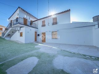 Masia a Puente Genil. Casa rural en venta en puente genil