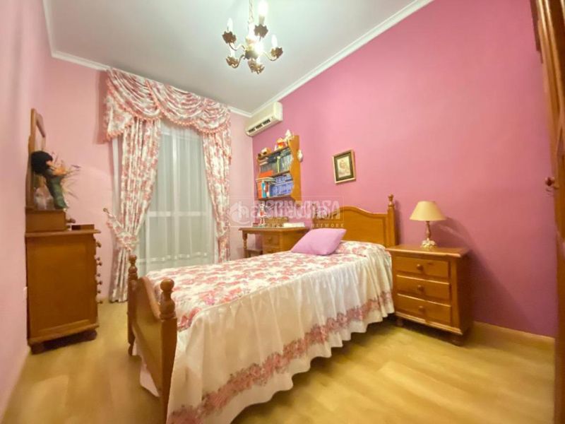 Foto cc67a591-b67a-46cd-ad81-d679c823856c. Pis a Puente Genil