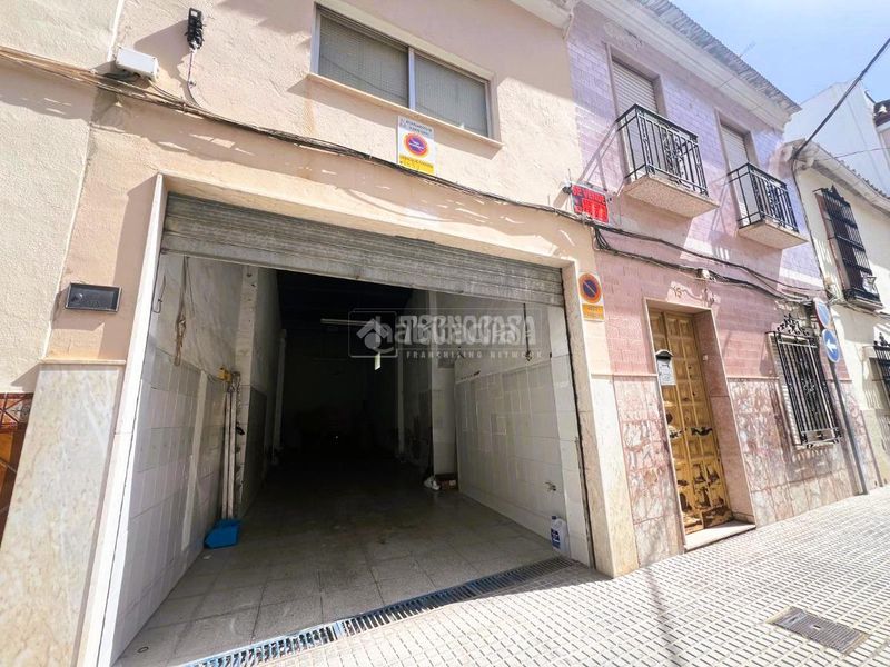 Foto 08755411-e135-405c-b4ba-c1a487b78578. Casa amb aparcament a Puente Genil