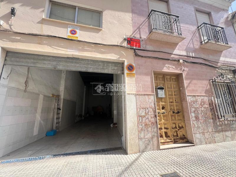 Foto 659bc060-a09d-4bd6-aca2-93cfccc9ce20. Casa amb aparcament a Puente Genil