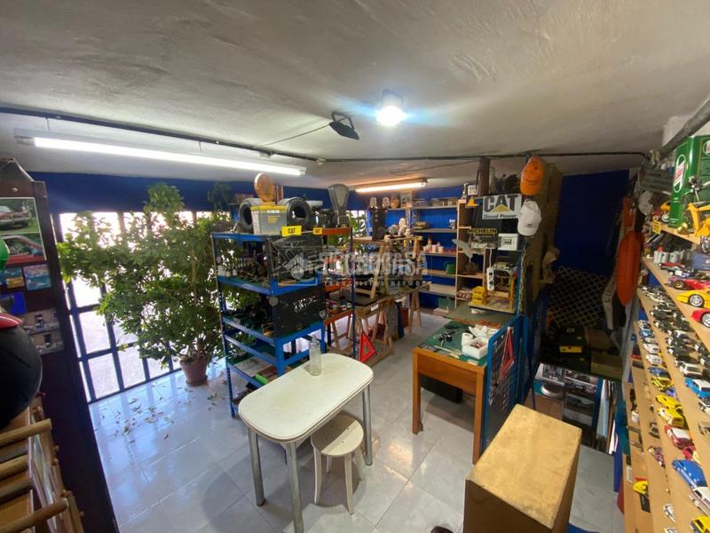 Foto b85164f4-a853-4678-b43b-cc28a2cf309c. Parking voiture dans Rekalde Centro Bilbao