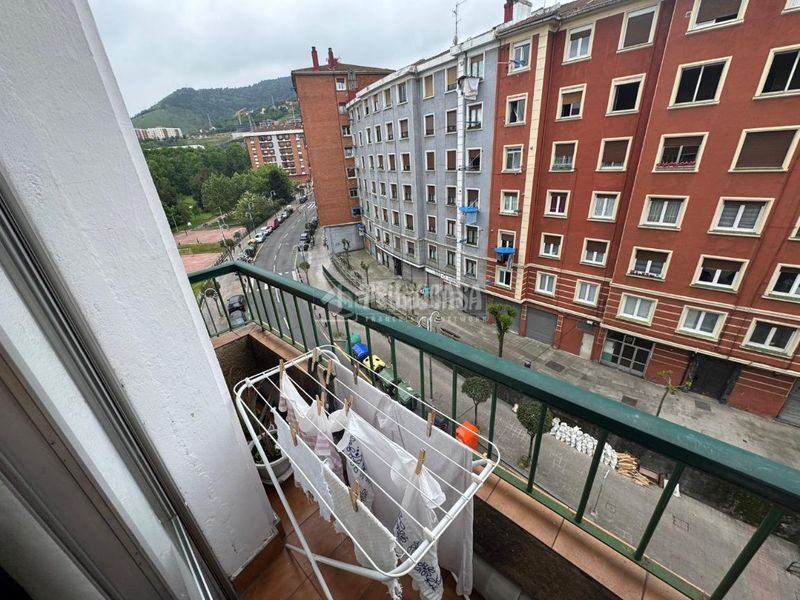 Foto e4c1c578-7da8-45dc-a62f-56535b0c9f28. Piso  en venta en Artatzu - Larraskitu Bilbao