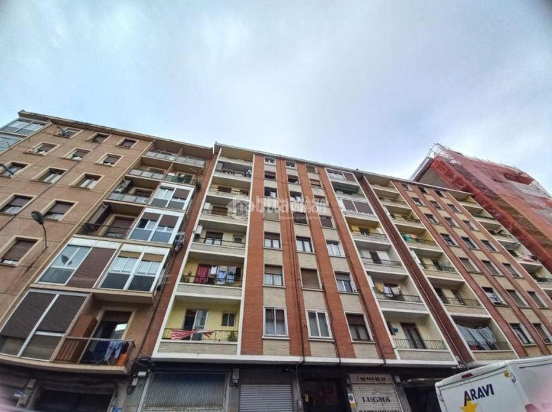 Foto 048ff8aa-4f39-4f70-9090-498ce918e4d6. Pis amb calefacció a Rekalde Centro Bilbao