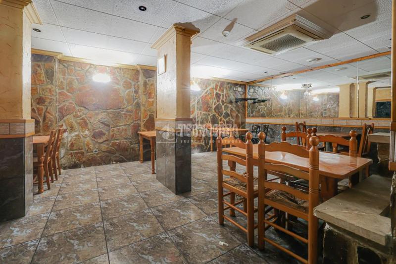 Foto 76b9e354-8a0d-45a0-aa13-3eb1e5944214. Local comercial  en venta en Vinyets-Molí Vell Sant Boi de Llobregat