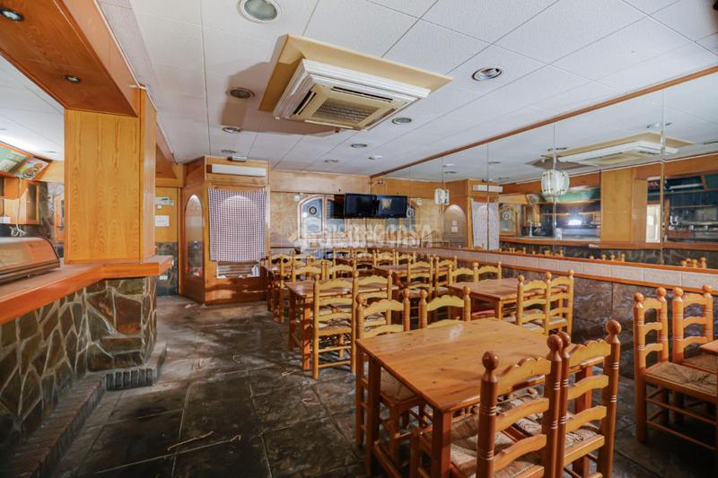 Foto fc8560c6-e155-4cfa-aa16-d0100ab09e6e. Local comercial  en venta en Vinyets-Molí Vell Sant Boi de Llobregat