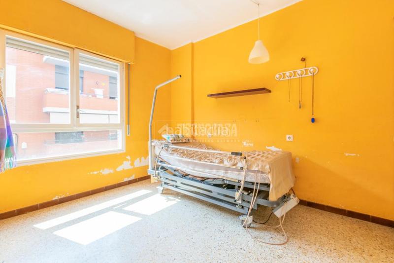 Foto d2d6bd16-96e2-41e7-b005-740e7bcec45c. Piso  en venta en Centre Sant Boi de Llobregat