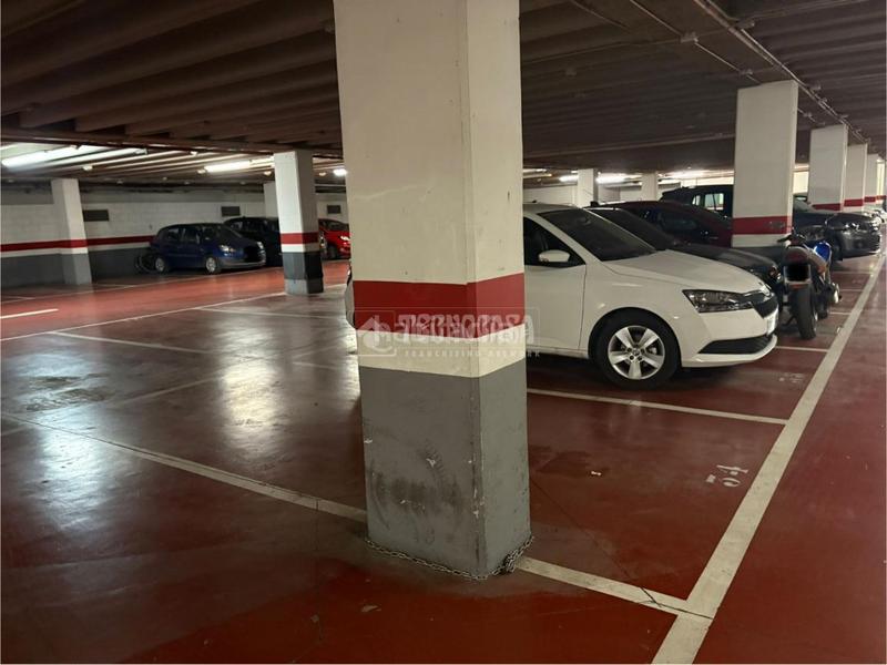 Foto 3c81e1e1-e043-4e5d-8c9d-78a51e7c6985. Car parking in Centre Sant Boi de Llobregat