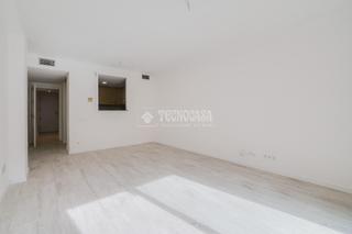Dúplex a Vinyets-Molí Vell. Piso en venta en sant boi de llobregat