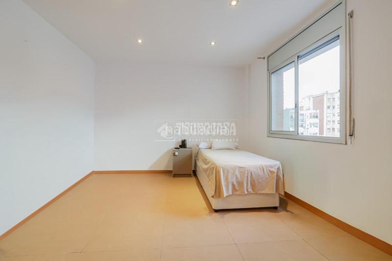 Foto 8dbc49f7-bf77-4fab-80aa-4b8e25b648b4. Duplex con riscaldamento parcheggio in Vinyets-Molí Vell Sant Boi de Llobregat