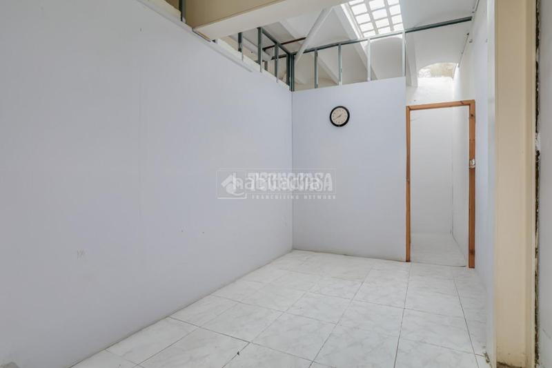 Foto b316286c-2096-4b78-857a-873b4b62ac70. Geschäftsraum in Vinyets-Molí Vell Sant Boi de Llobregat