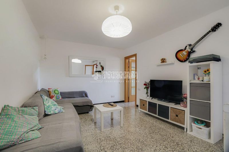 Foto 7abaa098-8386-4756-87ce-920c2b583c2d. Pis a Centre Sant Boi de Llobregat