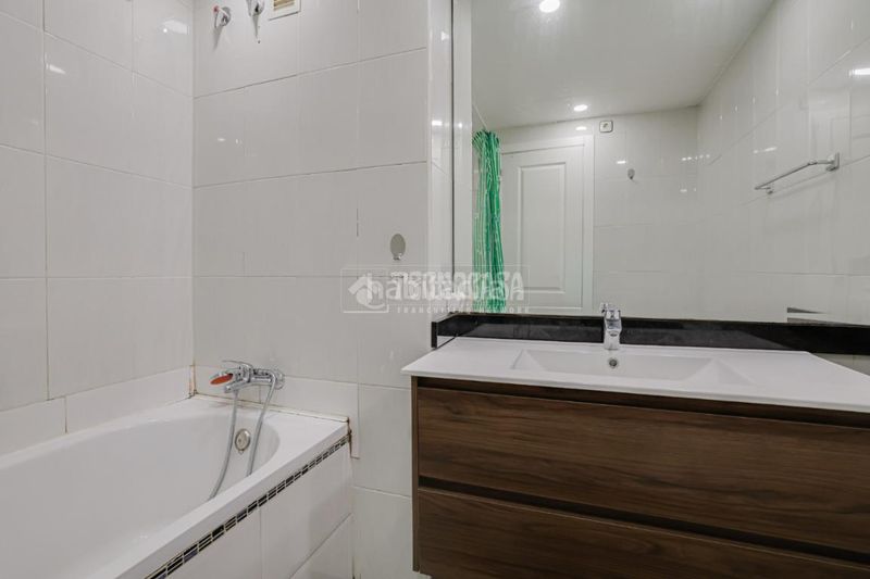 Foto dd48053a-3b08-442e-ab11-e607bed18305. Pis amb calefacció a Casablanca Sant Boi de Llobregat