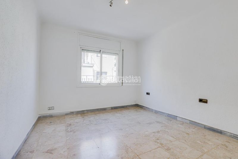 Foto b8552d1f-ae86-40eb-93cb-2392bb318be2. Pis a Centre Sant Boi de Llobregat