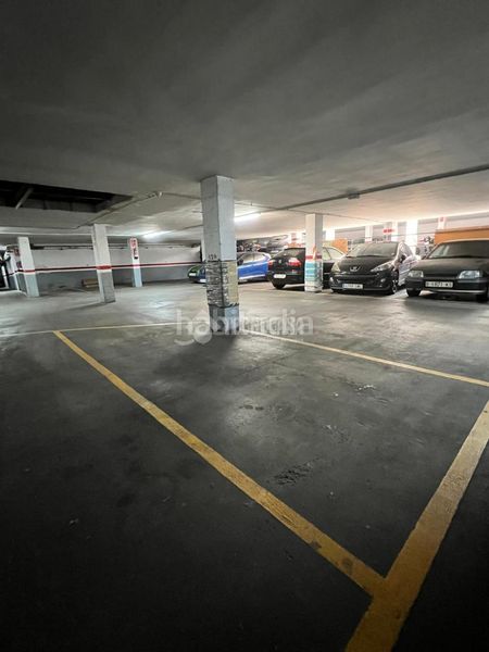 Foto 5e0114af-3820-4bf5-9559-8da650278982. Aparcament cotxe a Vinyets-Molí Vell Sant Boi de Llobregat