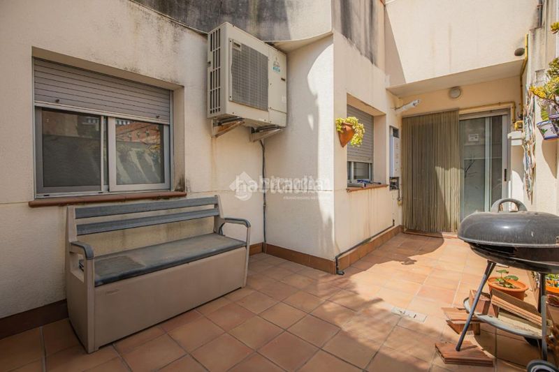 Foto d009f8d3-ab00-4f14-aedd-981889e0eb1c. Pis amb calefacció aparcament a Casablanca Sant Boi de Llobregat