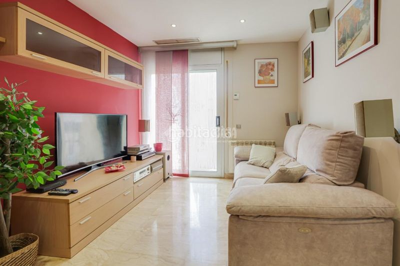 Foto e95b29f6-d833-4f15-86cb-007cf1281f74. Pis amb calefacció aparcament a Casablanca Sant Boi de Llobregat