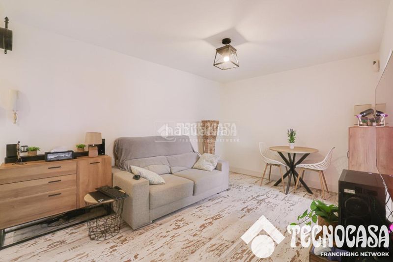 Foto 4d150bd6-f399-48c7-8055-a46a2d23614c. Pis a Verdum Barcelona