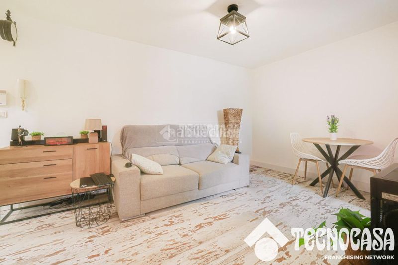 Foto ef991594-a73c-4786-bb0c-1a0c5eab410a. Pis a Verdum Barcelona