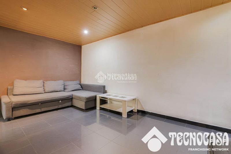 Foto cc67d268-cbb3-474b-99e1-901a096c2d80. Pis a Roquetes Barcelona