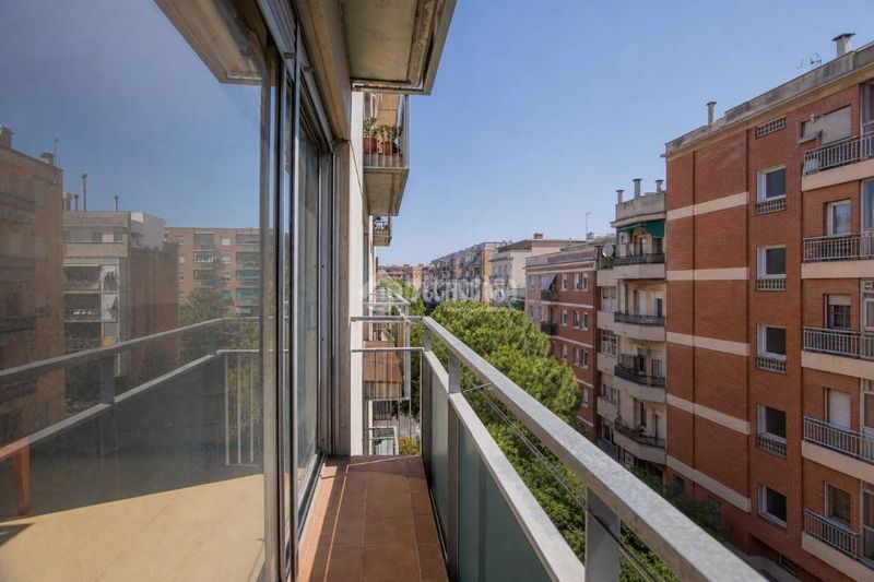 Foto b64ee1e9-ee7a-40a0-b685-ef5aa4717618. Pis amb aparcament a Verdum Barcelona