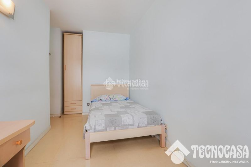 Foto e4b2f173-ad4d-45ee-8825-a1f80136053a. Pis amb aparcament a Verdum Barcelona